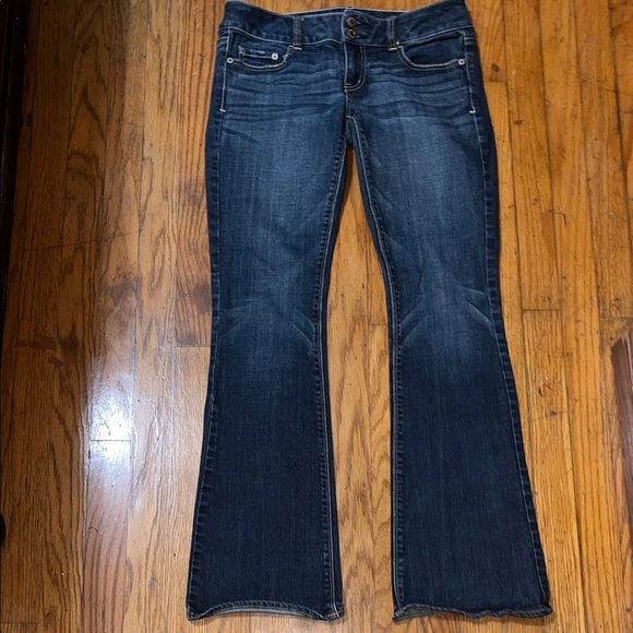 AMERICAN EAGLE OUTFITTERS Dark Wash Flare Denim Blue Jeans Artist SIZE 4 EUC - Picture 4 of 13